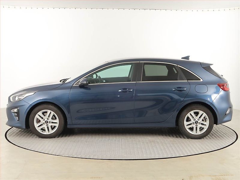 Kia Ceed (2021) Gold 1.5 T-GDI, Automat - fotka 3 z 18