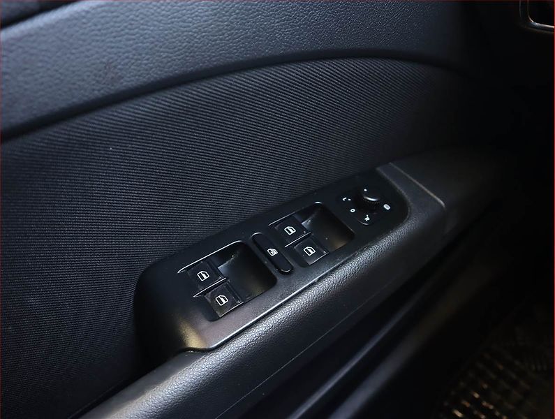Škoda Superb (2014) 2.0 TDI, Navi, Xenony - fotka 19 z 20