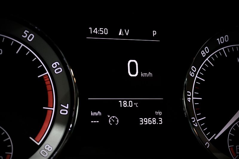 Škoda Octavia 3 FL Combi 1.4 TSI 110 kW DSG - fotka 19 z 32