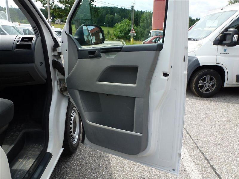 Volkswagen Transporter 2,0 TDI Long L2 Klima 6 míst - fotka 22 z 44