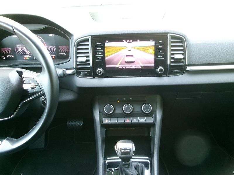 Škoda Karoq (2023) 2,0TDI DSG ACC BT  - fotka 24 z 28