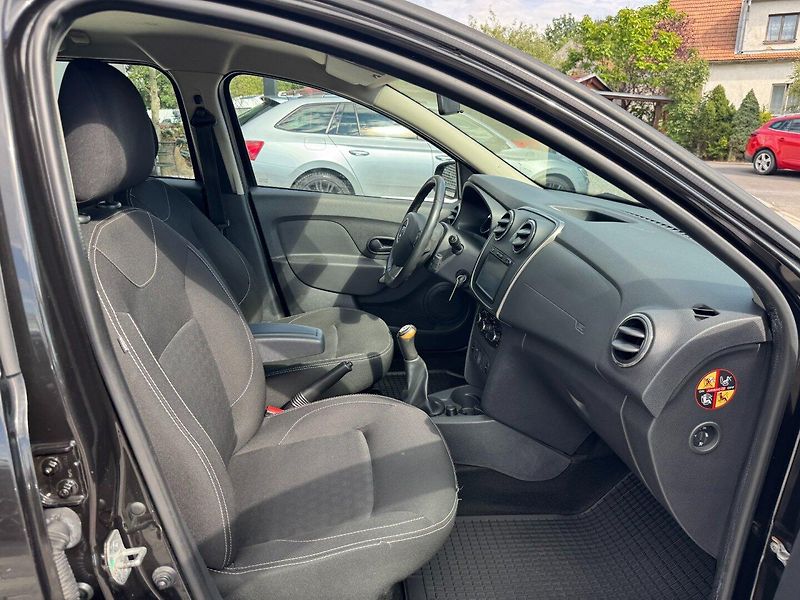 Dacia Logan (2015) MCV 1.5dCi 66kW - fotka 25 z 31