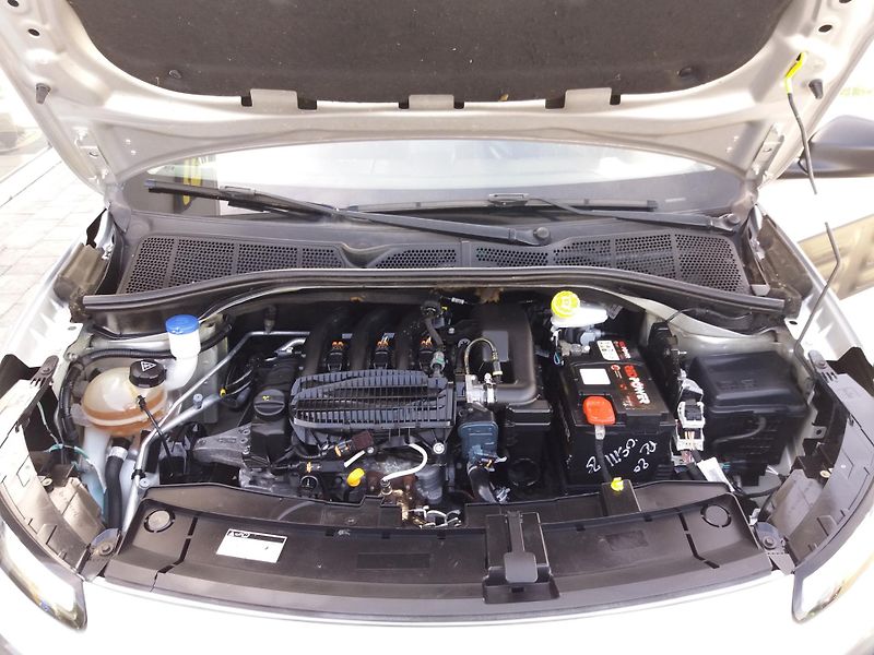 Citroën C4 Cactus 1.2PT,KLIMA,SERVI.KNÍŽKA - fotka 17 z 20