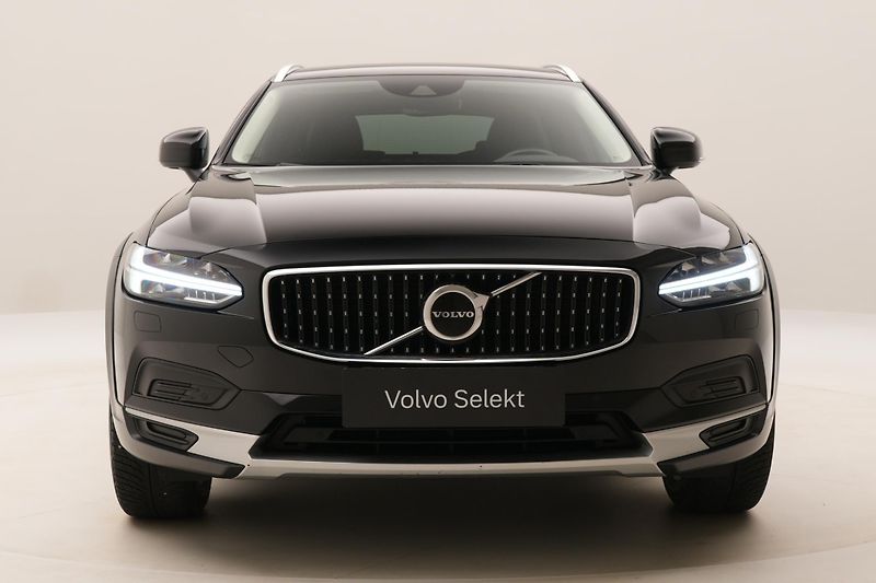 Volvo V90 CC D5 AWD MOMENTUM POLESTAR  - fotka 16 z 46