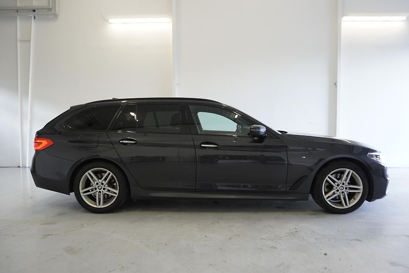 BMW Řada 5 520D TOURING XDRIVE STEPTRONIC - fotka 4 z 29