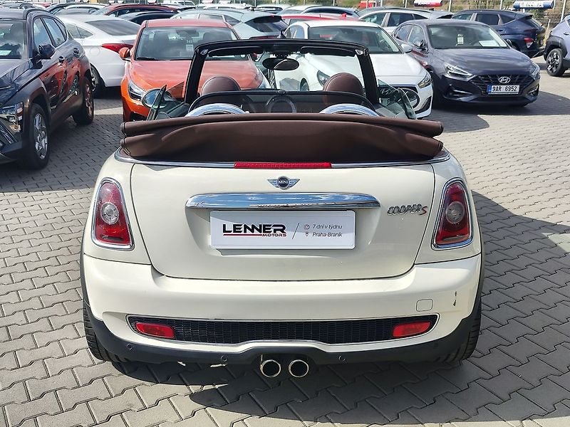 Mini Cooper S 1.6 Turbo/128kW - fotka 12 z 32