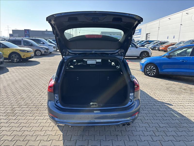 Ford Focus 1,0 EcoBoost  92kW ST-Line - fotka 11 z 28