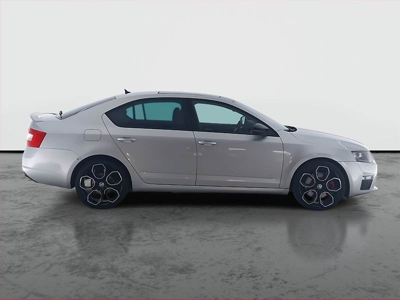 Škoda Octavia (2014) RS 2.0 TDI, Automat, Navi - fotka 6 z 21