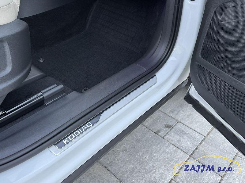 Škoda Kodiaq L&K 2.0TSi 140kw 4x4 + Webasto - fotka 41 z 50