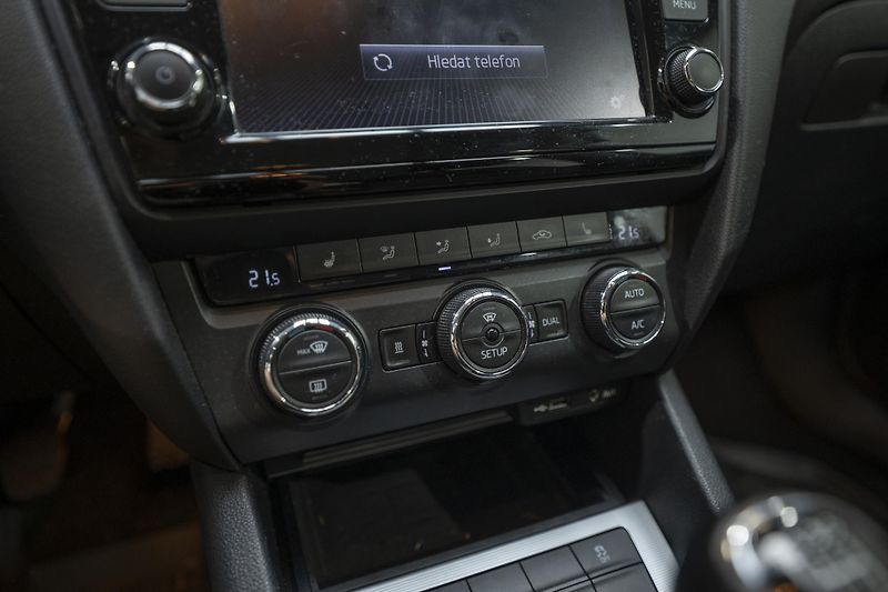 Škoda Octavia 2.0 TDI 110 kW 4x4 - fotka 14 z 35