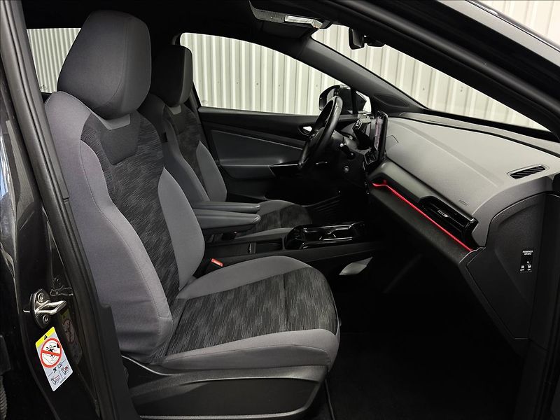 Volkswagen ID.4 150kW PRO PERF. KAM360 SOH 94% - fotka 40 z 44
