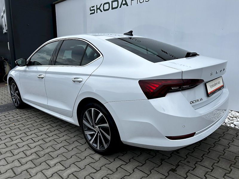 Škoda Octavia (2023) 1.5 TSI 110kW MP6 Style - fotka 35 z 35