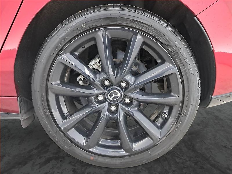 Mazda 3 (2022) 2.0 Skyactiv-G - fotka 15 z 18