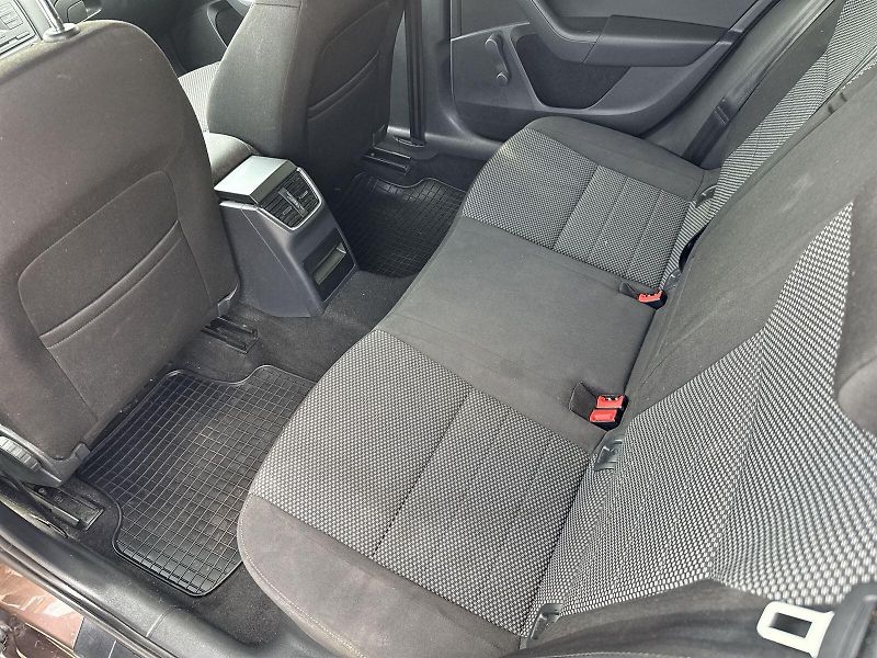 Škoda Octavia (2013) Combi 1.6 TDI Ambition - fotka 8 z 26