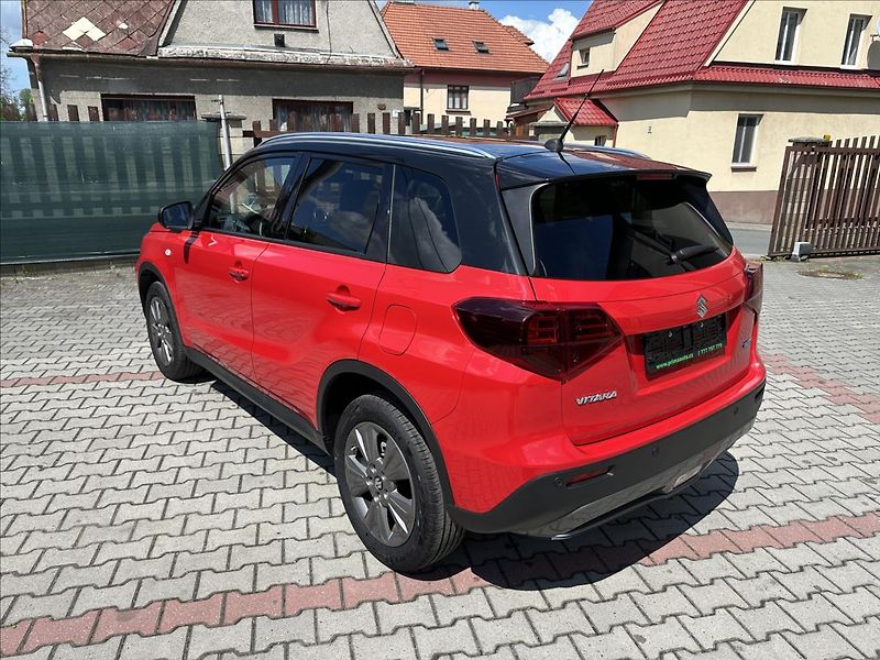Suzuki Vitara 1,4 4x4 HYBRID - fotka 7 z 32
