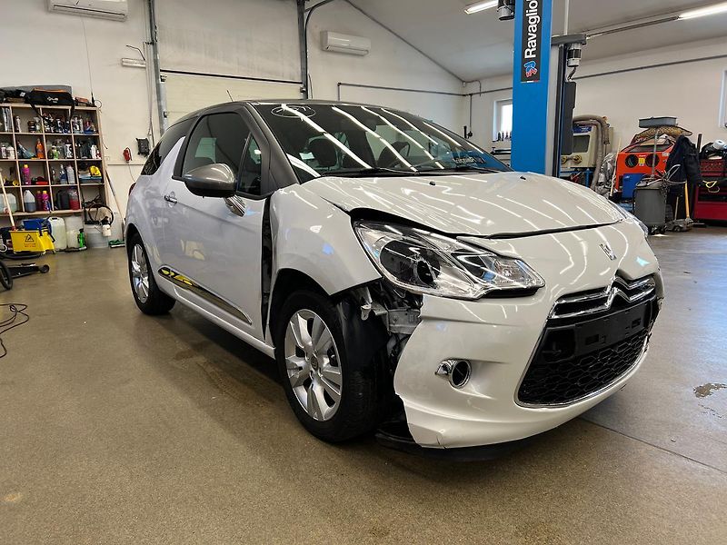 Citroën DS3 1.2 VTI 60kW - fotka 1 z 19