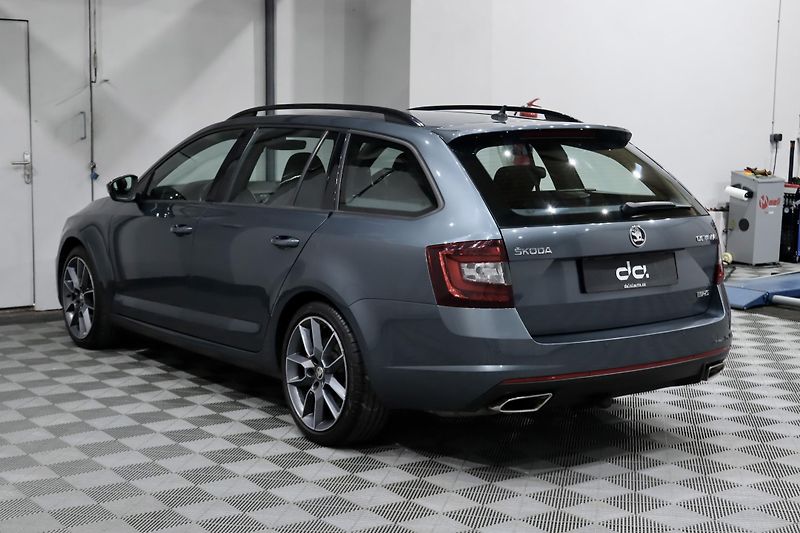 Škoda Octavia 3 FL 2.0 TSI 180 kW DSG RS - fotka 5 z 36