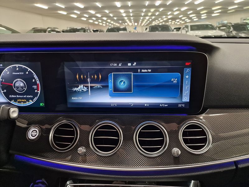 Mercedes-Benz 220 (2017) - fotka 51 z 74