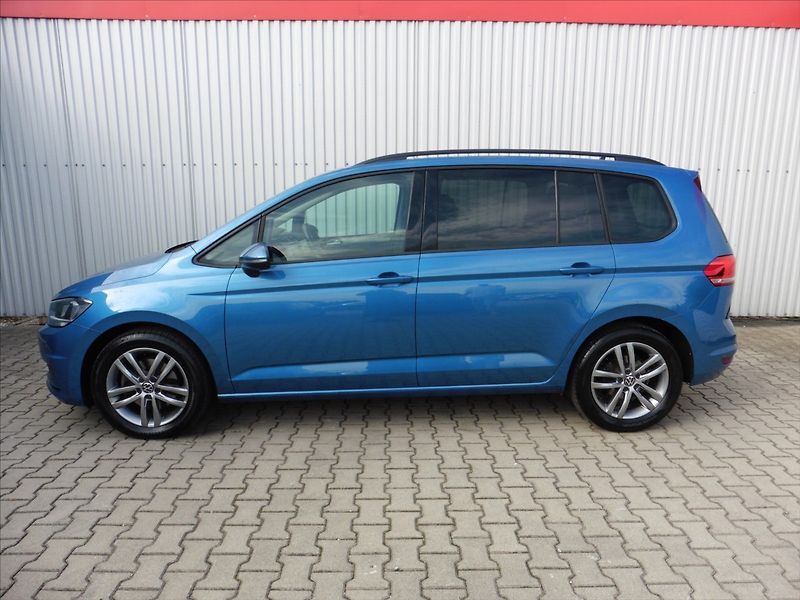 Volkswagen Touran 1,5 TSi Highline Navi - fotka 5 z 18