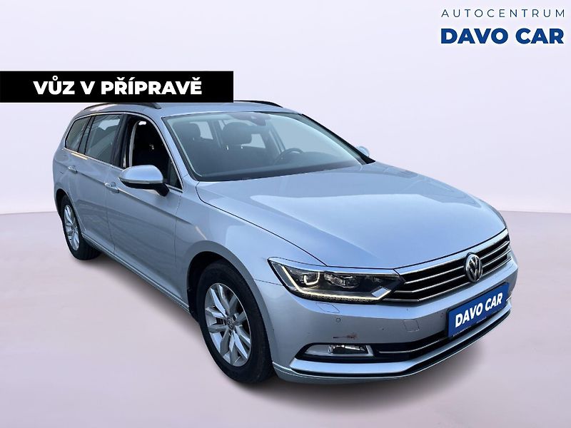 Volkswagen Passat 2,0 TDI 110kW DSG Comfort LED - fotka 2 z 12