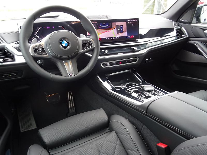 BMW X5 xDrive30d - fotka 4 z 7