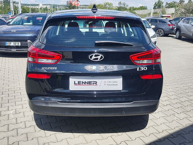 Hyundai i30 1.5 T-GDI/103kW Comfort 16 - fotka 6 z 31
