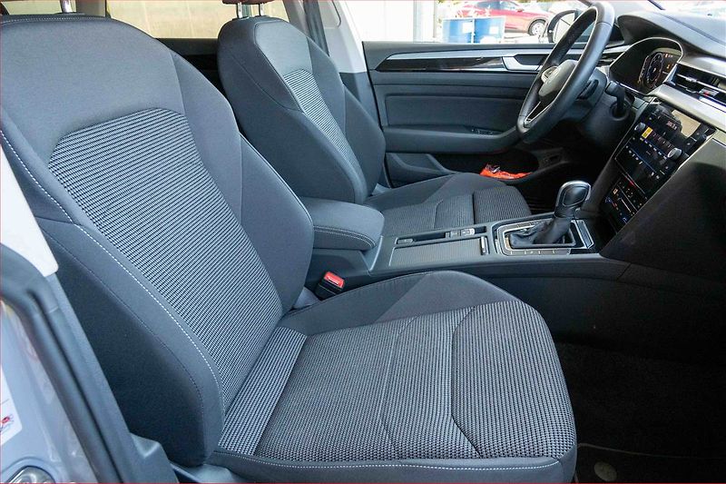 Volkswagen Arteon (2023) 2.0 TDI - fotka 9 z 21