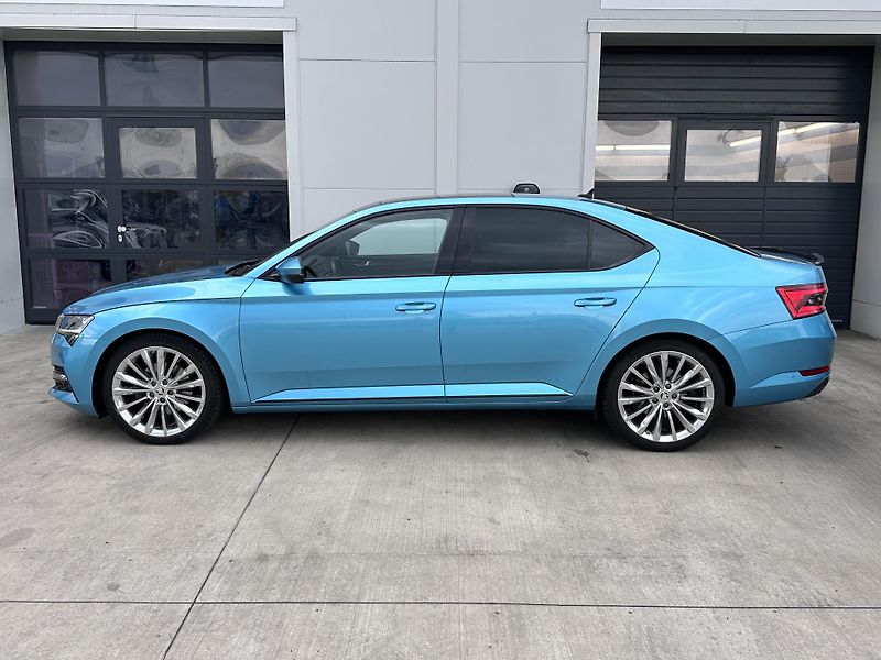 Škoda Superb 2.0TDi L&K 4x4 DSG Blue Ocean - fotka 14 z 27