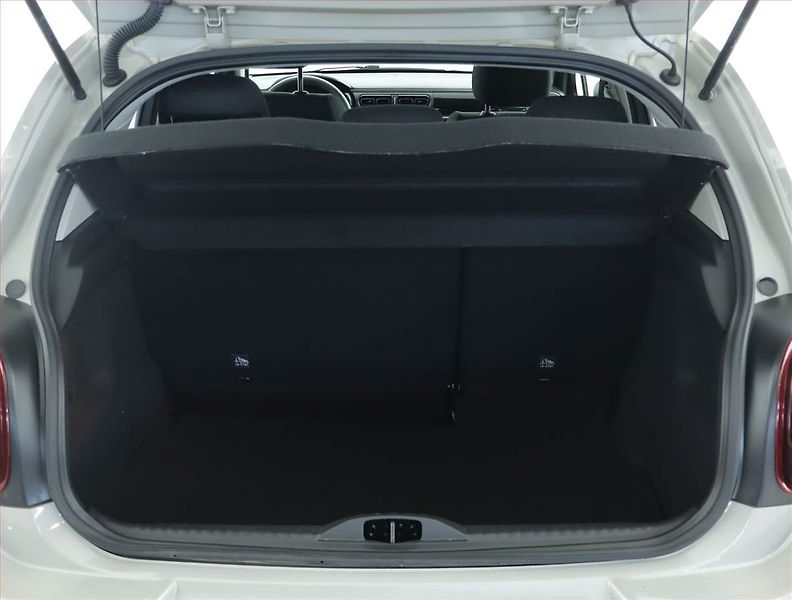 Citroën C3 (2024) 1.2 PureTech, Tempomat - fotka 14 z 15
