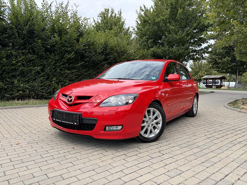 Mazda 3 1.6 Sport - fotka 1 z 27