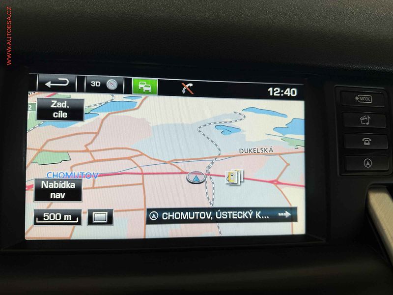 Land Rover Discovery Sport (2015) 2.0 TD4 4x4 HSE, AT, bixen - fotka 18 z 19