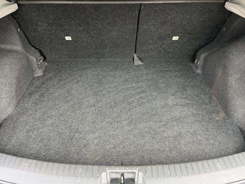 Nissan Qashqai (2009) 2.0i 104 KW, 4x4, Panorama - fotka 18 z 18
