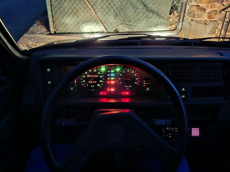 Škoda Favorit (1993) SPORT NONE - fotka 14 z 25
