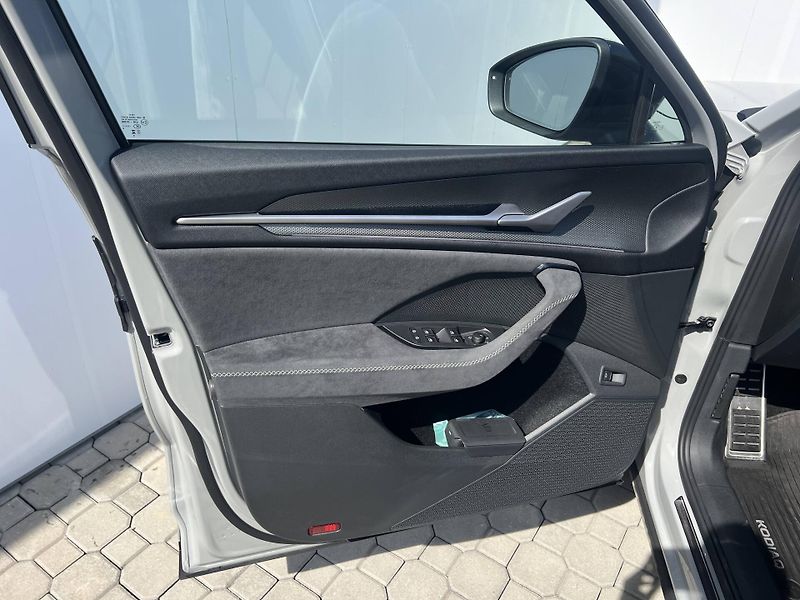 Škoda Kodiaq (2026) Sportline 7DSG 4x4 2,0TDI - fotka 17 z 22