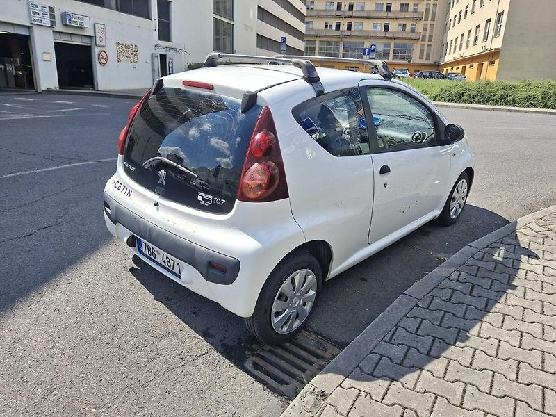 Peugeot 107 1,0 7B64871 - fotka 6 z 17