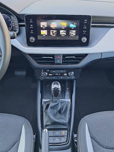 Škoda Scala (2025) Top Selection 1.0 TSI / 85 kW - fotka 16 z 29