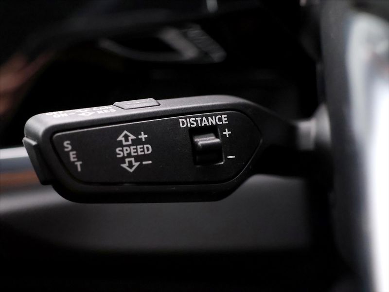 Audi Q3 2,0 35TDI  S-tronic CZ S-line - fotka 22 z 39
