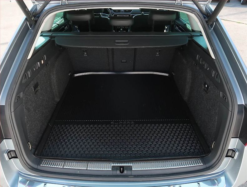 Škoda Superb (2019) Laurin&Klement 2.0 TDI, ČR,DPH - fotka 14 z 26