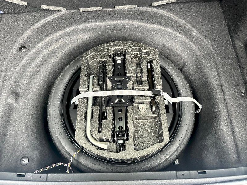 Škoda Superb (2024) kombi L & K 2.0 TDI 110 kW 7°D - fotka 35 z 35