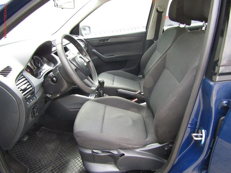 Škoda Fabia (2016) 1.2 TSi, ČR, AC, park.čidla - fotka 9 z 17