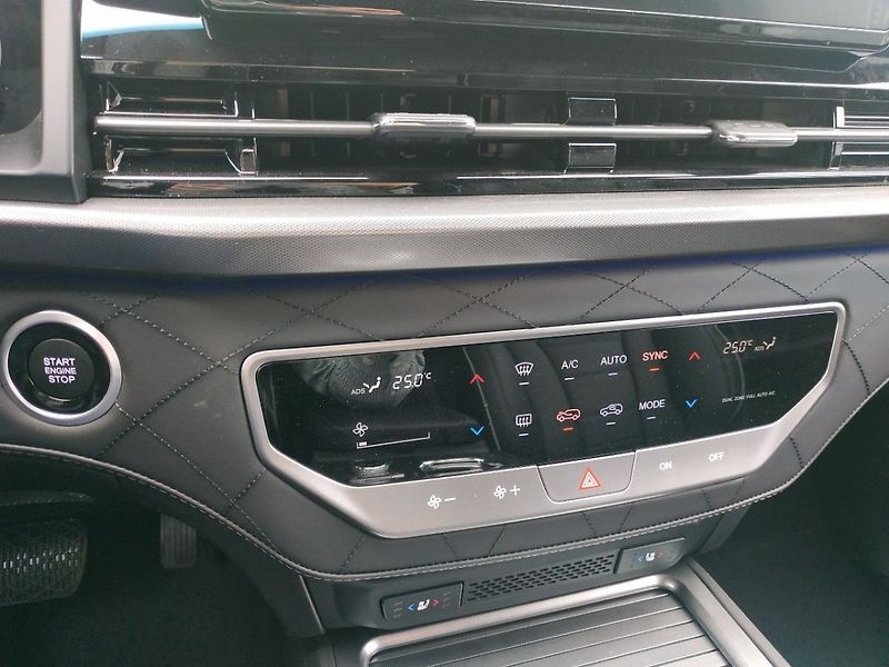 KGM Rexton 2.2 PREMIUM 4WD AT, SKLADEM - fotka 29 z 34
