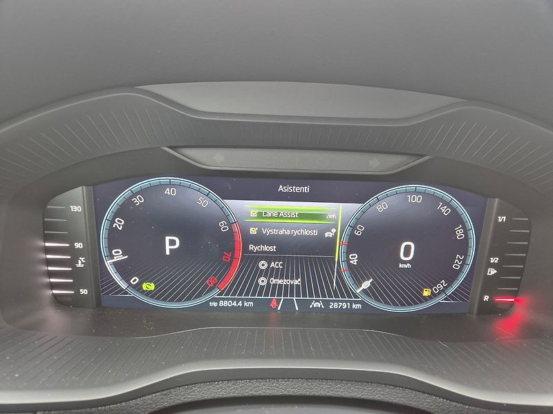 Škoda Karoq 1,5 TSI DSG Top Selection, pan - fotka 17 z 28