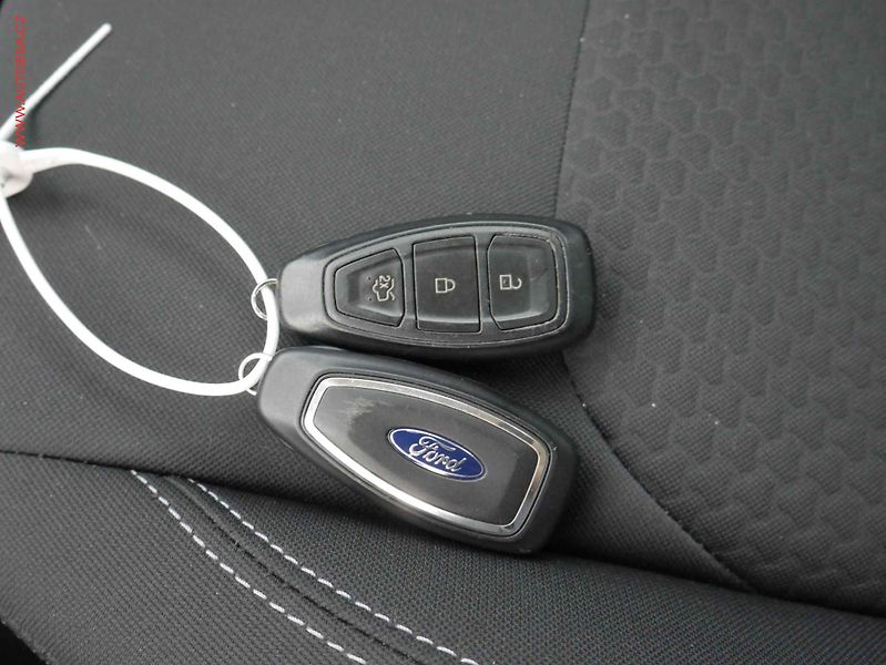 Ford Kuga (2019) 1.5 EcoBoost, Navi, TZ - fotka 19 z 19