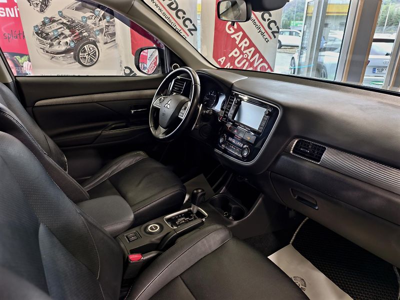 Mitsubishi Outlander 2.2 DI-D 4x4, 7MÍST, INSTYLE - fotka 8 z 24