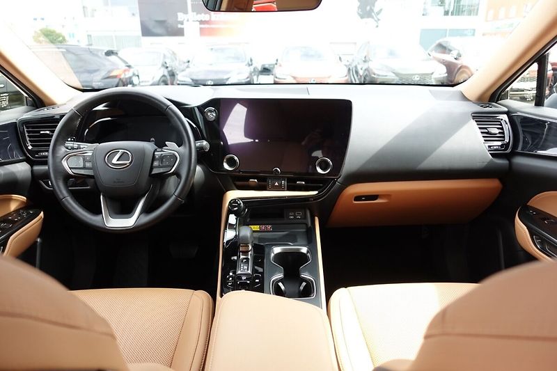 Lexus NX 350h NX350h Executive Top 4x4 - fotka 18 z 34