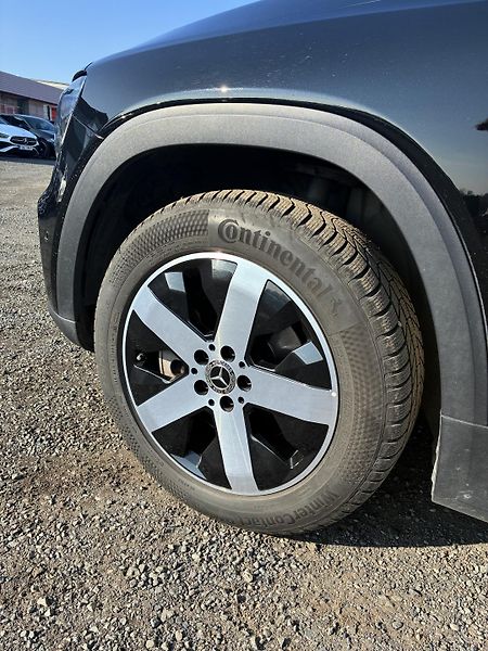 Mercedes-Benz GLB (2024) 200d 4MATIC - fotka 11 z 17