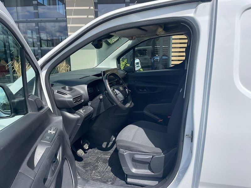 Toyota ProAce City 1.5L Diesel manuál odpočet DPH - fotka 14 z 29