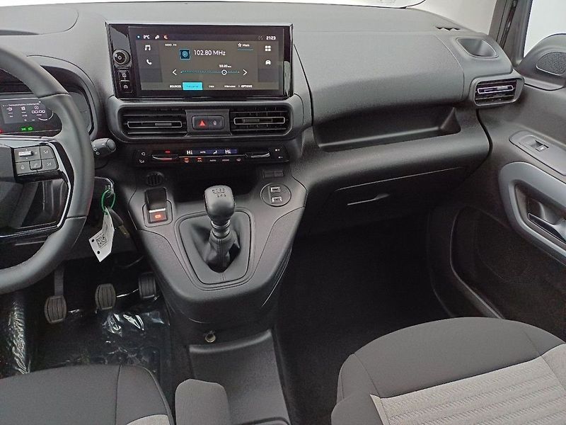 Citroën Berlingo PLUS PROFI Petrol 110k Manual - fotka 35 z 40