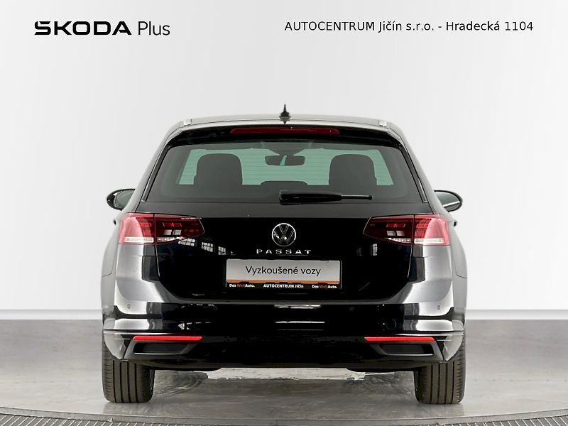 Volkswagen Passat (2022) Business 2.0 TDI 110kW - fotka 6 z 30