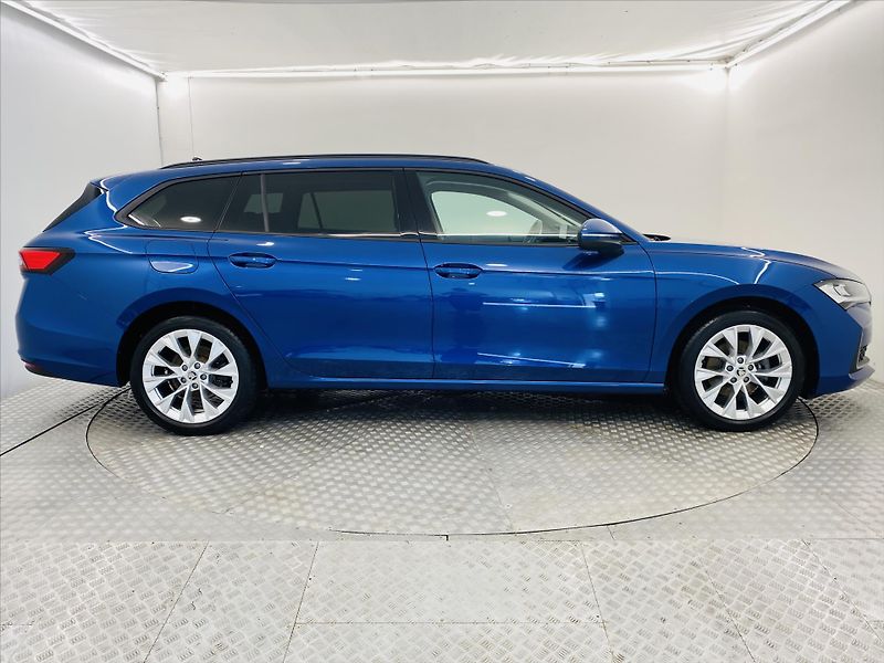 Škoda Superb 2,0 TDI 110kW DSG Selection - fotka 18 z 20